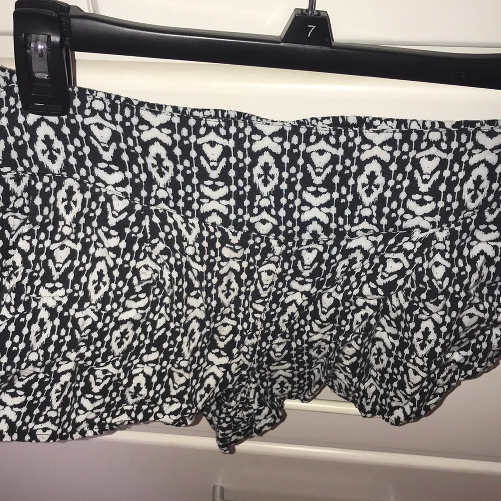Soft navy blue shorts with white pattern!